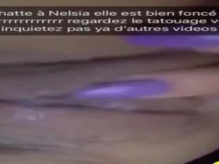 Astrid nelsia montre ses seins et sa chatte