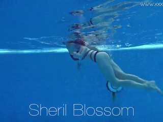 Sheril blossom fabulous russe sous l&apos;eau, hd adulte film bd