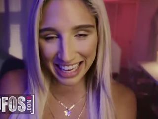 Mofos - фат дупа abella danger pushes хеллоуїн костюм для його limits