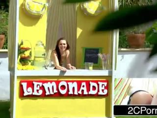 Bintang porno aidra fox fucked while selling lemonade to real people in publik place