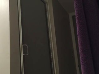 Nicht schritt schwester ausspioniert im badezimmer, epic biegung