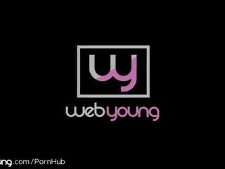 Webyoung tiener lesbiennes intens orgasmes