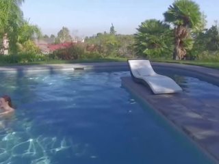 Marvellous YouTuber Hairy Bushy Natural Girl´s Pool Side Summer Masturbation